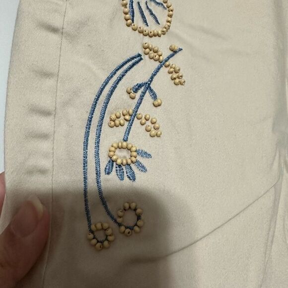 Talbots cream stretch Capri with beaded embroidery - Picture 6 of 8